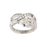 Ring in platinum with diamonds. Snake. Diamonds Mid-20th century - photo 1