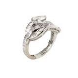 Ring in platinum with diamonds. Snake. Diamonds Mid-20th century - photo 3