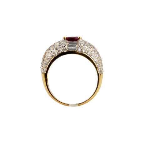 Gold ring with ruby and diamonds. Ruby 21th century - photo 4