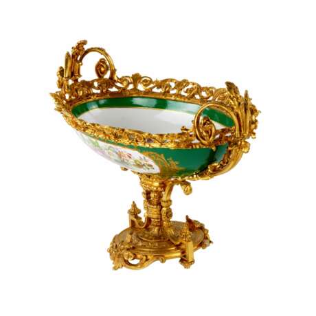 Большой вазон золоченой бронзы и фарфора в стиле Наполеона III. 19 век. Фарфор Napoleon III 19th century г. - фото 3