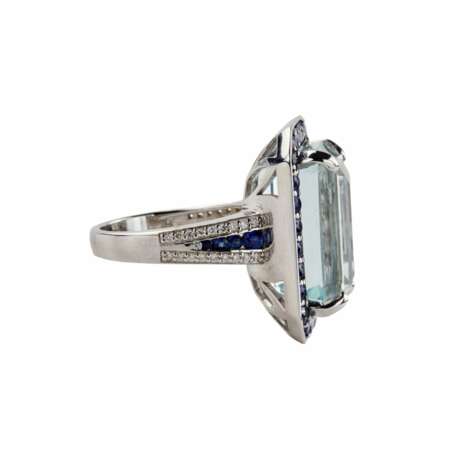 Spectacular ladies set in white gold with aquamarines sapphires and diamonds. Diamonds 21th century - photo 6