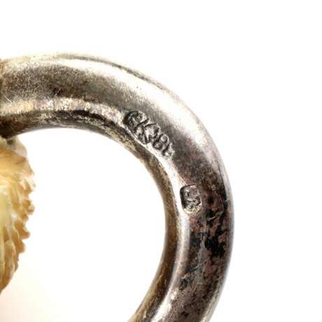 Резная мышка из бивня мамонта с бриллиантовым хвостом. Диаманты 20th century г. - фото 8