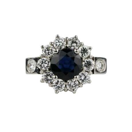 18k gold ring with diamonds and natural sapphire. Diamonds 21th century - photo 3