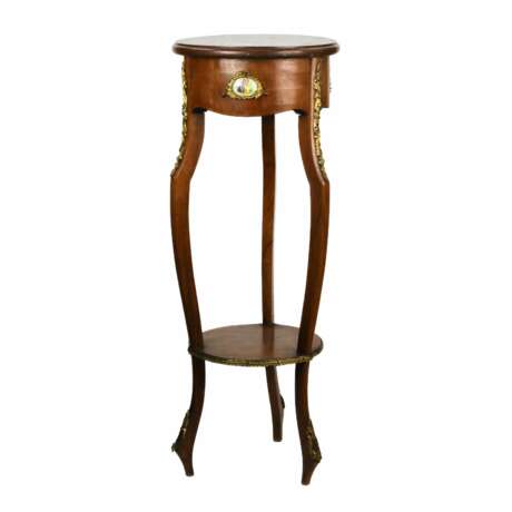 Table console &agrave; medaillons en porcelaine et decor laiton-bronze troisi&egrave;me style rococo. Porcelaine Eclecticism Early 20th century - photo 1
