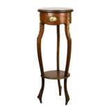 Table console &agrave; medaillons en porcelaine et decor laiton-bronze troisi&egrave;me style rococo. Porcelaine Eclecticism Early 20th century - photo 1