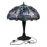 Lampe en vitrail de style Tiffany. 20i&egrave;me si&egrave;cle. Glass metal Art Nouveau 20th century - photo 4