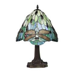 Lampe de table elegante en vitrail de style Tiffany. 20i&egrave;me si&egrave;cle. 