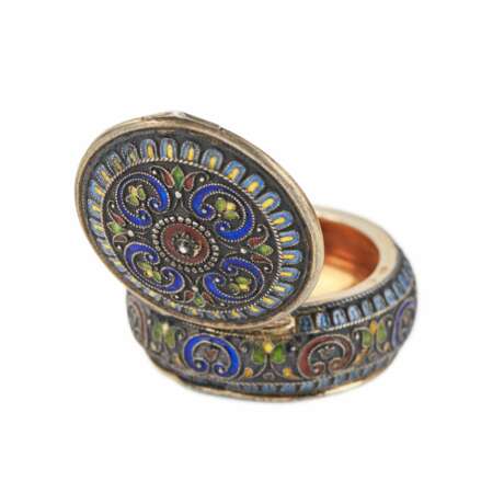 Austro-Hungarian cloisonne enamel silver snuffbox from the late 19th century. Cloisonne enamel Eclecticism Late 19th century - photo 2