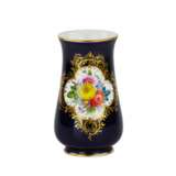 Small vase from the Meissen porcelain manufactory. Porcelain Hand Painted Gilding Rococo 20th century - photo 1