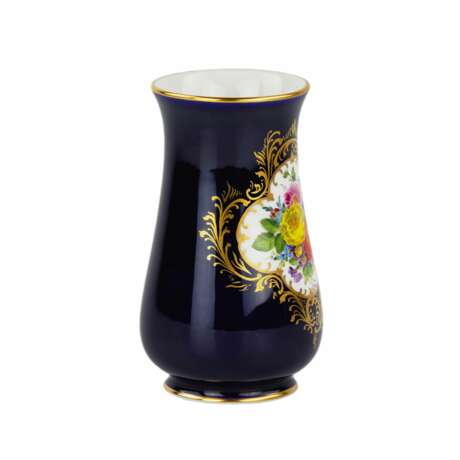 Маленькая ваза Мейсенской фарфоровой мануфактуры. Porcelain Hand Painted Gilding Rococo 20th century г. - фото 2
