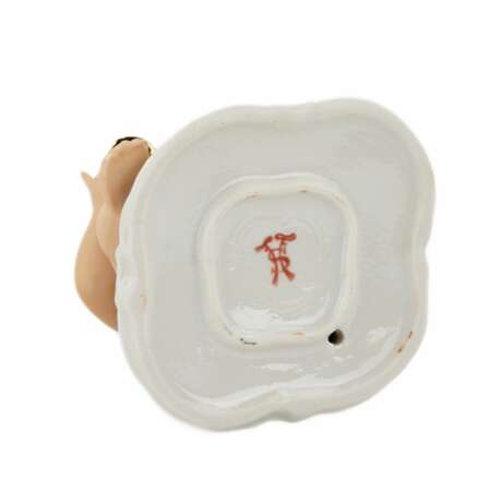 A figurine of a putti playing music on a pipe. Porcelain Hand Painted Gilding Baroque Mid-20th century - photo 5