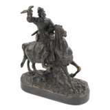 Bronze sculpture of the Tsars Falconer. Model E. Lancer. RUSSIA Bronze realism Early 20th century - photo 1
