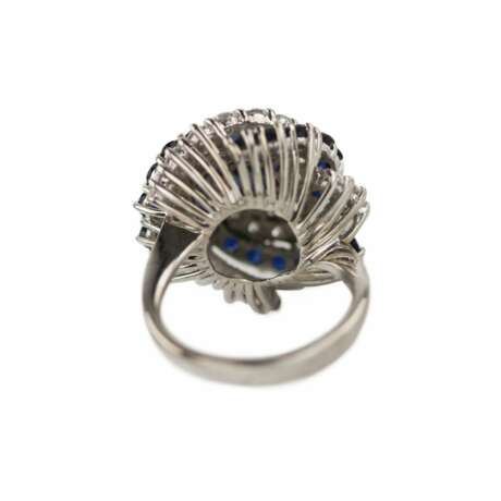 Spiral-shaped gold ring with sapphires and diamonds. Sapphire 21th century - photo 5