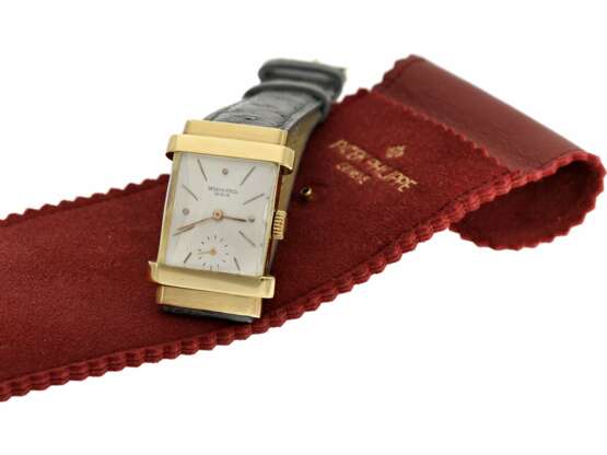 Armbanduhr: sehr seltene Patek Philippe Herrenuhr aus dem Jahr 1944, gesuchte Referenz 1450, sog. "TOP HAT", mit Stammbuchauszug und PP Etui - Foto 2