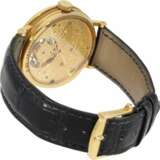 Armbanduhr: außergewöhnliche und sehr hochwertige 18K Gold Herrenarmbanduhr "Breguet Tourbillon Ref.3350 BA 12 286", No.225 E, aus dem Jahr 1993, mit Box & Papieren - Foto 3