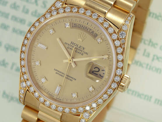 Armbanduhr: sehr luxuriöse 18K Gold Rolex Day-Date Ref. 18388, mit originalem Diamantbesatz, Originalpapieren und Servicebeleg 2015, LC100, aus dem Jahr 1995, Zustand wie NEU! - Foto 1