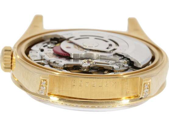 Armbanduhr: sehr luxuriöse 18K Gold Rolex Day-Date Ref. 18388, mit originalem Diamantbesatz, Originalpapieren und Servicebeleg 2015, LC100, aus dem Jahr 1995, Zustand wie NEU! - фото 8