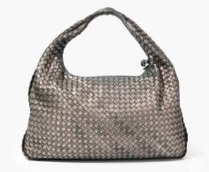 Bottega Veneta, Schultertasche