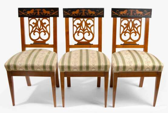 Zwei Armlehnen mit drei Stühlen - photo 2