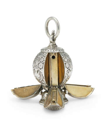 POMANDER ALLEMAND EN ARGENT ET VERMEIL - photo 1