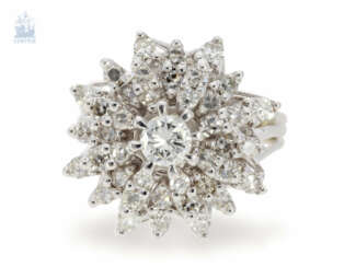Ring: fancy, formerly expensive vintage brilliant/diamond flower ring, 14K white gold, approx 0.6 ct
