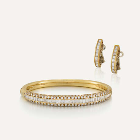 CARTIER DIAMOND BANGLE || TOGETHER WITH A PAIR OF DIAMOND EARRINGS - photo 1