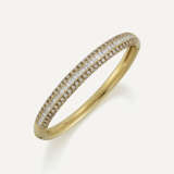 CARTIER DIAMOND BANGLE || TOGETHER WITH A PAIR OF DIAMOND EARRINGS - фото 2