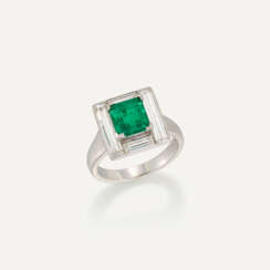 NO RESERVE | EMERALD AND DIAMOND RING
