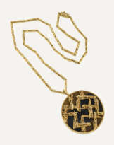 NO RESERVE | KUTCHINSKY TIGER'S EYE QUARTZ AND GOLD PENDANT