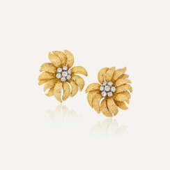 VAN CLEEF & ARPELS DIAMOND EARRINGS