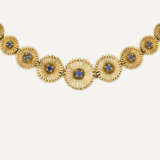 CARTIER MID 20TH CENTURY SAPPHIRE NECKLACE || TOGETHER WITH A PAIR OF EARRINGS - Foto 2