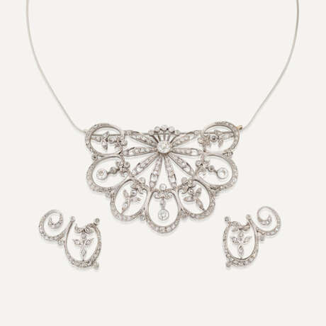 DIAMOND PANEL NECKLACE AND EARRINGS - Foto 1
