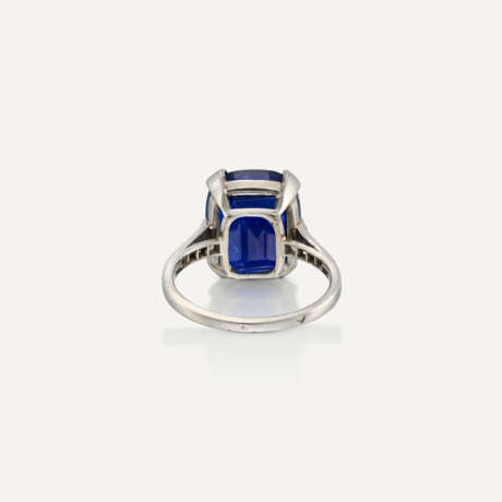 EARLY 20TH CENTURY SAPPHIRE AND DIAMOND RING - фото 8