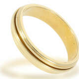 Ring: moderner Herren/Goldschmiedering aus dem Hause Piaget, Handarbeit aus 18K Gold - photo 1