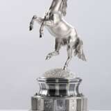 Außergewöhnliche Weltzeit-Tischuhr aus Silber mit steigendem Pferd "FREEDOM" - photo 8