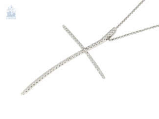 Kette/Collier/Anhänger: zierliche Collierkette mit dekorativem Brillant/Kreuzanhänger, 0,42ct, hochwertiger Markenschmuck von Stenstrup Denmark , ungetragen aus Juweliers-Nachlass