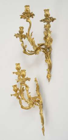 Folge von vier seltenen Louis XV Wandappliken aus Bronze - photo 4