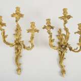 Folge von vier seltenen Louis XV Wandappliken aus Bronze - Foto 7