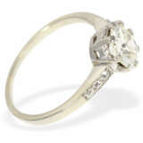 Ring: feiner und hochwertiger antiker Damenring mit großem Altschliff-Diamant, ca. 1,35ct - photo 2