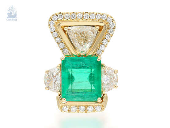 Anhänger: äußerst hochwertiger Goldschmiedeanhänger mit großem Smaragd sowie Diamant/Brillant-Besatz, unikate Handarbeit, ca. 9,14ct - photo 1