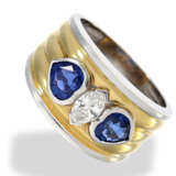 Ring: breiter Bicolor Goldschmiedering mit einem sehr schönen Navette-Diamant sowie hochfeinen Saphiren in Herzform, ungetragen! - photo 1