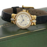 Armbanduhr: sehr hochwertige und seltene Damenuhr mit Brillantbesatz, Breguet "Classique" Ref. 8611, No.4402 von 1996 mit Originalbox und Originaletikett, Neupreis 36.600,-DM - photo 2