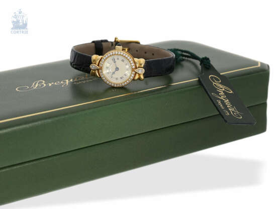 Armbanduhr: sehr hochwertige und seltene Damenuhr mit Brillantbesatz, Breguet "Classique" Ref. 8611, No.4402 von 1996 mit Originalbox und Originaletikett, Neupreis 36.600,-DM - photo 3