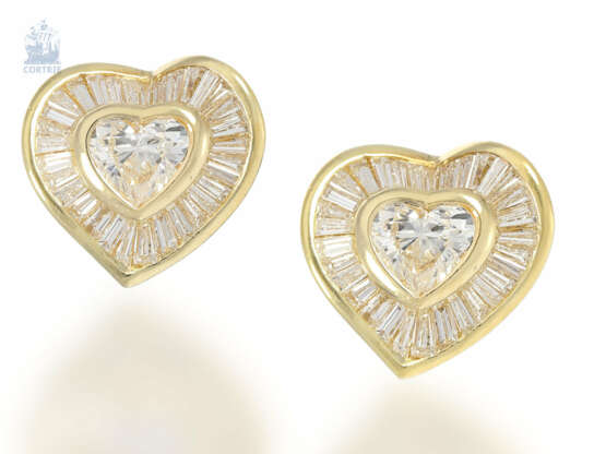 Ohrstecker: sehr ausgefallene, luxuriöse Herz-Diamantohrstecker, moderne Handarbeit aus 18K Gold, feine Diamanten von zusammen 3,37ct, ungetragen, NP lt.Etikett 15.500€ - Foto 1