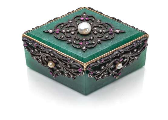 Feinste Juwelendose im höfischen Stil des 18. Jahrhunderts - фото 1
