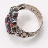 Barocker Ring mit farbigen Steinen - photo 2