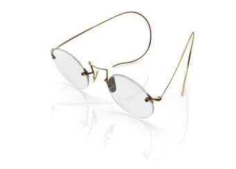 Brille mit Goldgestell