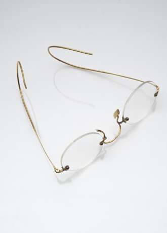 Brille mit Goldgestell - photo 2