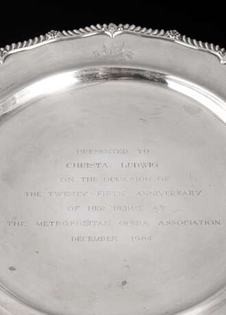 Silberplatte mit Widmung an die Opernsängerin Christa Ludwig (1928-2021) - фото 2