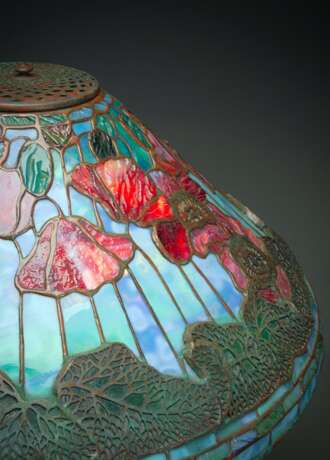 Große Tischlampe im Stil von Tiffany - фото 3